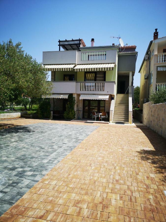 Apartments Bosana XIV Biograd Na Moru Bagian luar foto